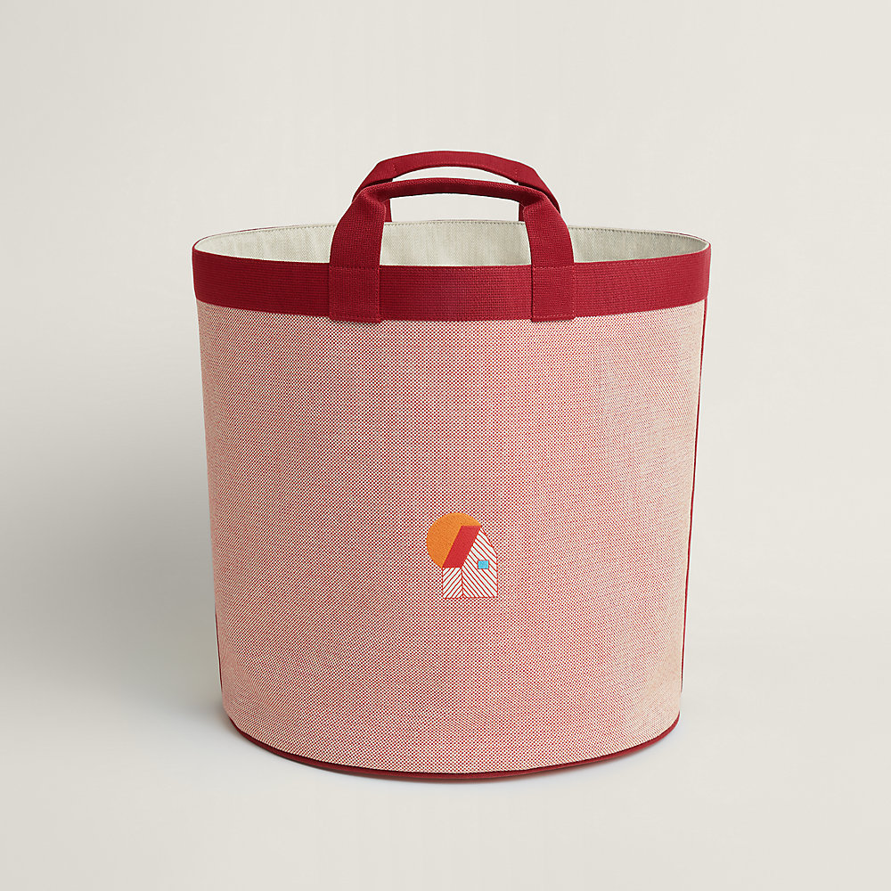 HERMES 格安⭐️⭐️⭐️ 乗馬の子供と馬の刺繍枕　箱付 HERMES 乗馬の子供と馬の刺繍枕 箱付